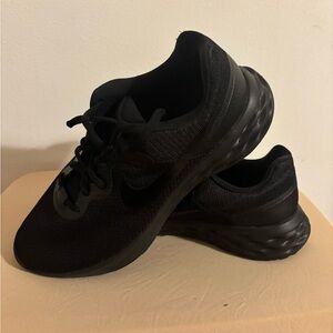 Nike Black Athletic Shoes